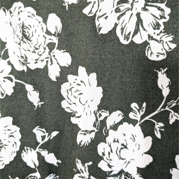 Honeydew Women’s Size SMALL Olive Green Floral Super Soft Lounge Top Comfy Boho - Picture 11 of 11